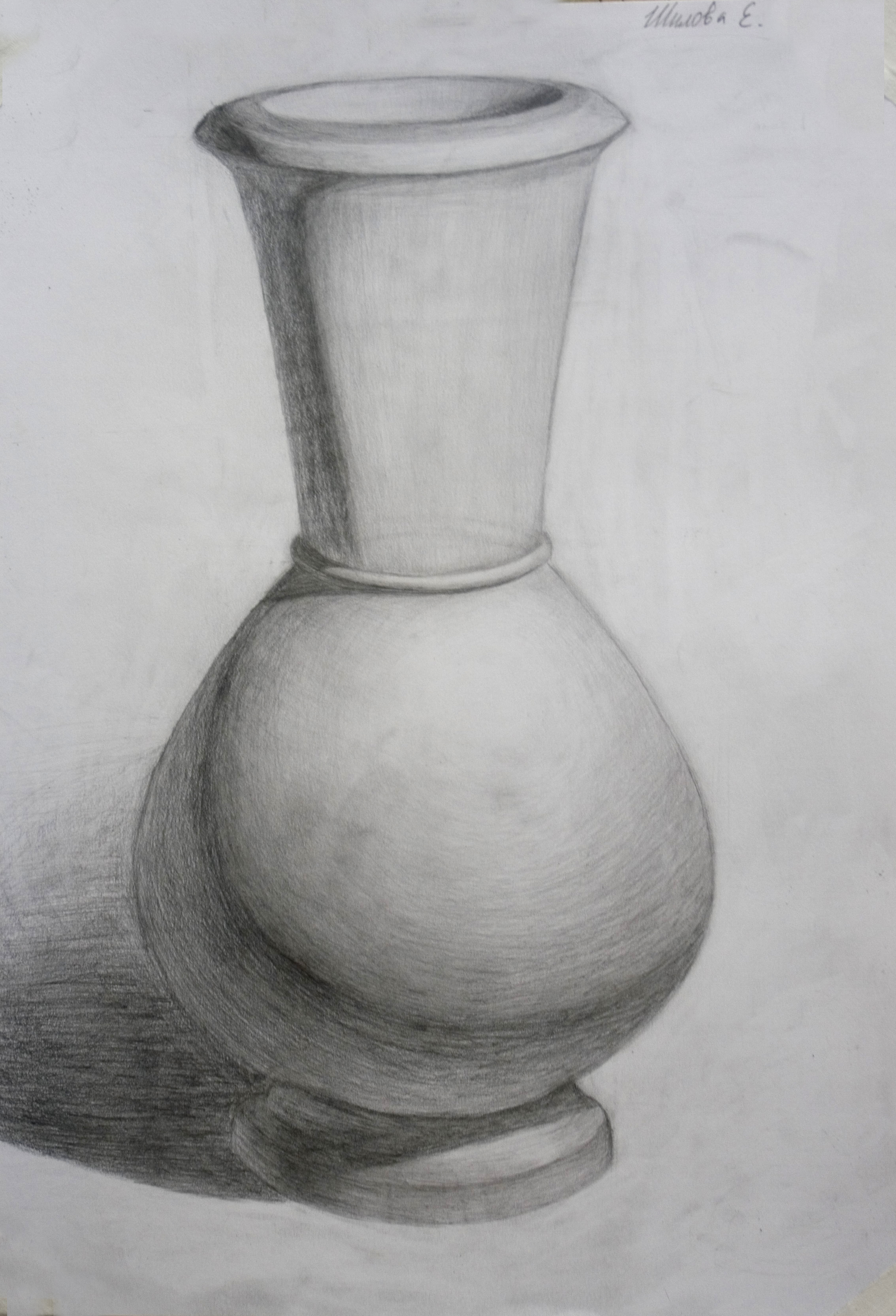 Классическая гипсовая ваза. Академический рисунок предметов быта